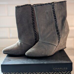 Charles by Charles David Naya Grey Suede Wedge Boots – Size 7.5M